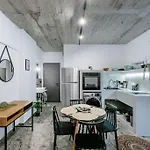 아파트 Smart Luxury #2 Rhodes City